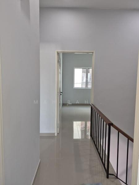 2-storey Terraced House for Sale in Taman Cempaka (Ampang) - Mahirah . - Corridor - PropertyGuru.com.my