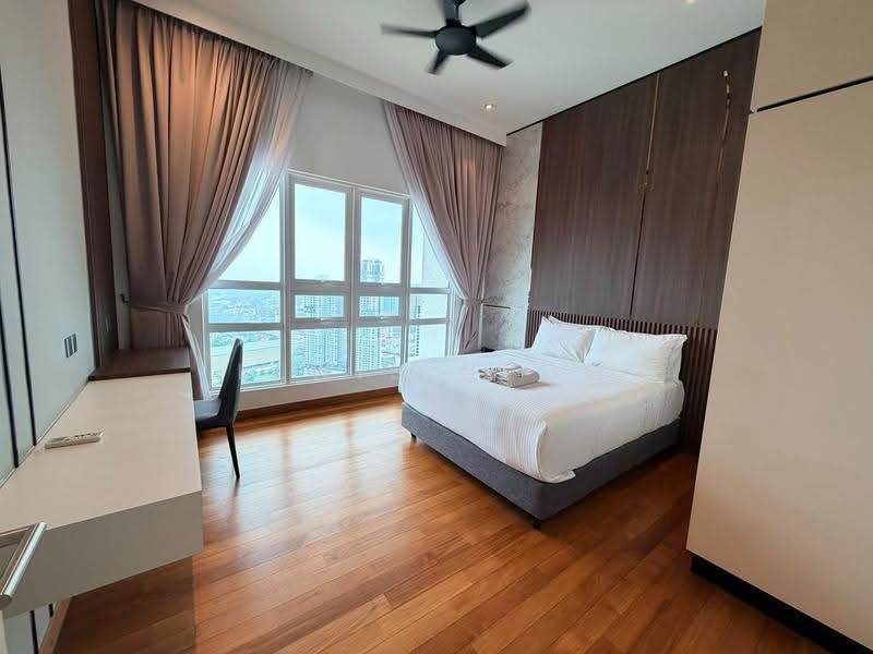 Kediaman Servis untuk Dijual di TriTower Residence @ Johor Bahru Sentral - Lewis Neow - Bedroom - PropertyGuru.com.my