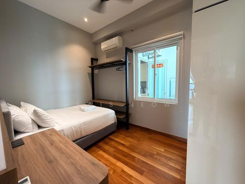 Kediaman Servis untuk Dijual di TriTower Residence @ Johor Bahru Sentral - Lewis Neow - Bedroom - PropertyGuru.com.my