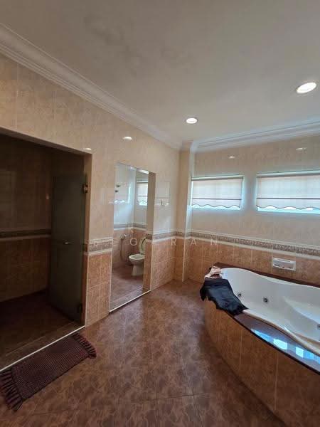 Bungalow House for Sale in Tropicana (Petaling Jaya) - K.N. Segaran - Bathroom - PropertyGuru.com.my