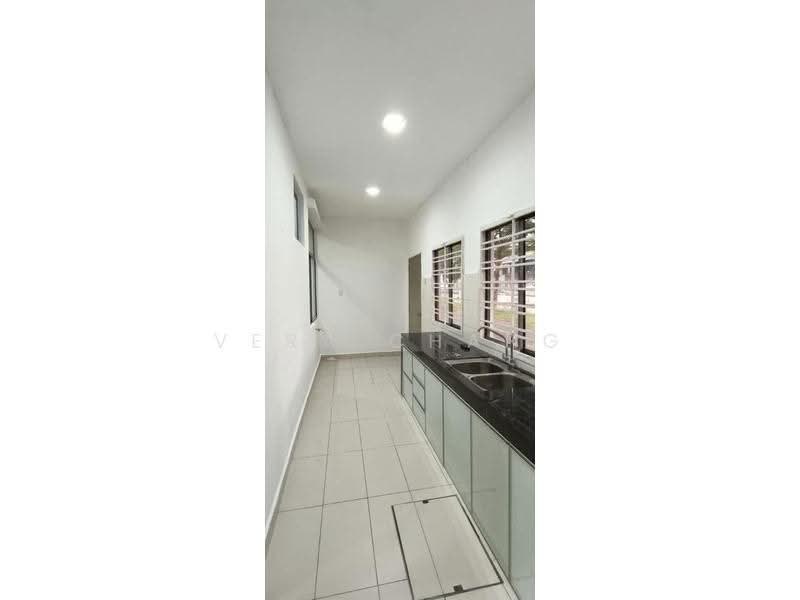 2-storey Terraced House for Rent in Taman Molek (Johor Bahru) - Vera Chang - Kitchen - PropertyGuru.com.my