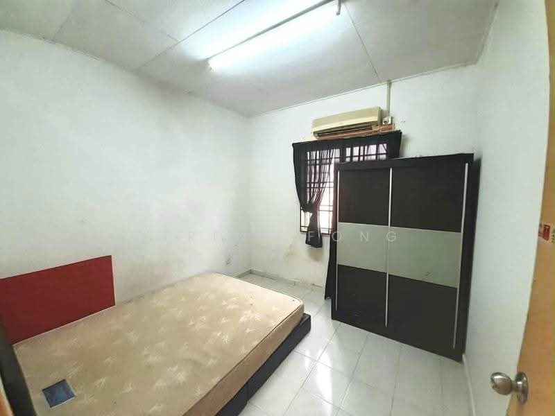 2-storey Terraced House for Sale in Taman Nusantara (Iskandar Puteri (Nusajaya)) - Ferene Fong - Bedroom - PropertyGuru.com.my