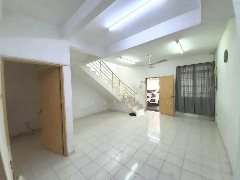 2-storey Terraced House for Sale in Taman Nusantara (Iskandar Puteri (Nusajaya)) - Ferene Fong - Living Room - PropertyGuru.com.my