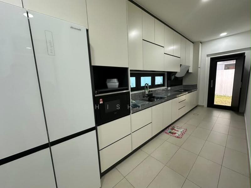 Semi-Detached House for Rent in Kempas Utama (Tebrau) - Shishi . - Kitchen - PropertyGuru.com.my