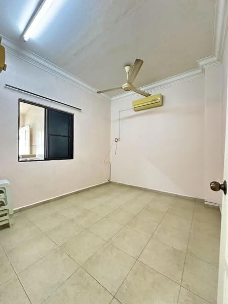 2-storey Terraced House for Sale in Taman Cheng Baru (Cheng) - Kellyn Foo - Interior - PropertyGuru.com.my