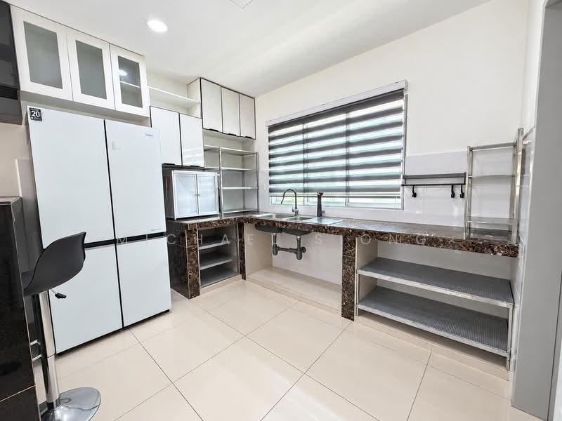 2-storey Terraced House for Rent in Bandar Gamuda Gardens (Rawang) - Michael Siong - Kitchen - PropertyGuru.com.my