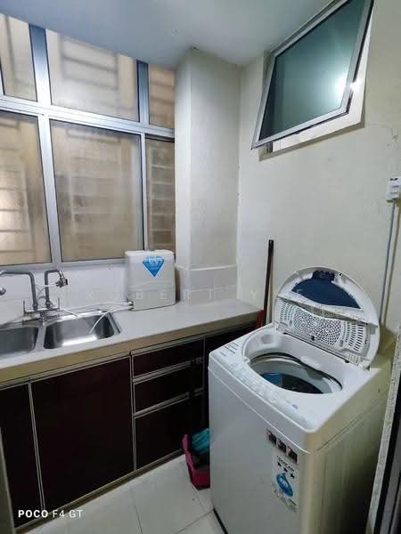 Condominium for Rent at Diamond Regency - Robert Yee - Kitchen - PropertyGuru.com.my