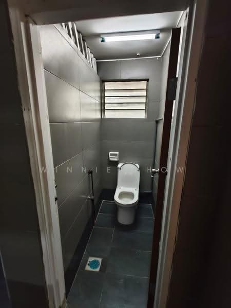 Shop for Rent in Kota Kemuning (Shah Alam) - Winnie Chow - Bathroom - PropertyGuru.com.my