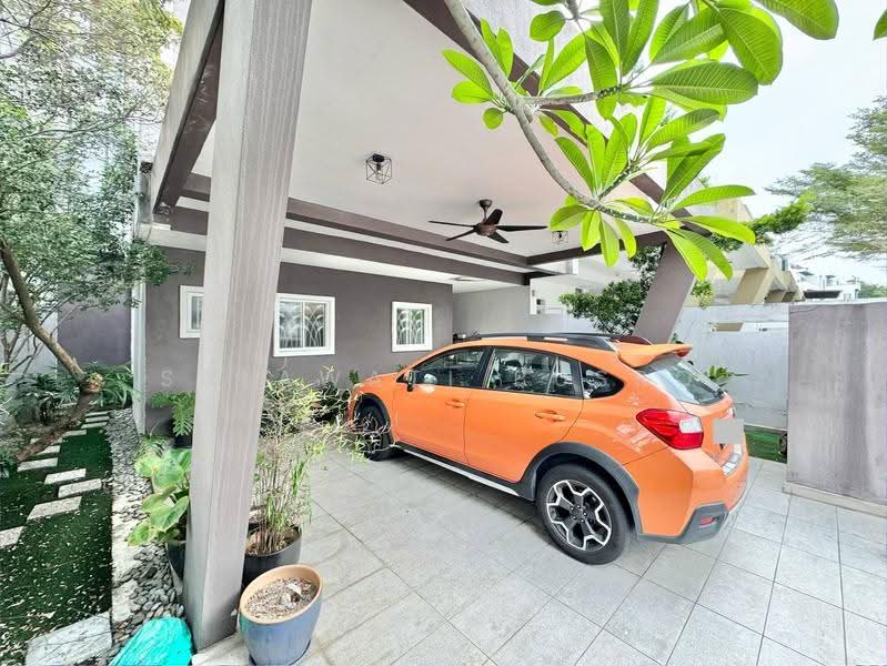 3-storey Terraced House for Sale in Laman Glenmarie (Shah Alam) - Salawati Busro - Exterior - PropertyGuru.com.my