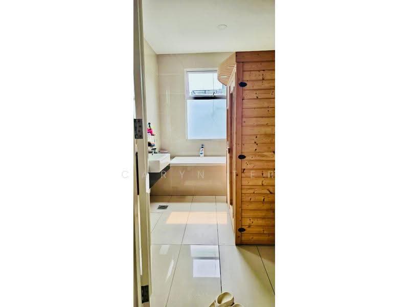 Rumah Berkembar untuk Dijual di Senibong Cove (Masai) - Caryn Ter - Bathroom - PropertyGuru.com.my