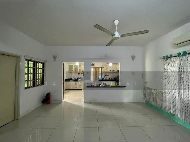 2-storey Terraced House for Sale in Petaling Jaya (Selangor) - Aizat Saifulrullah - Kitchen - PropertyGuru.com.my