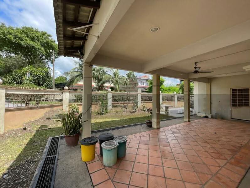 2-storey Terraced House for Sale in Petaling Jaya (Selangor) - Aizat Saifulrullah - Exterior - PropertyGuru.com.my