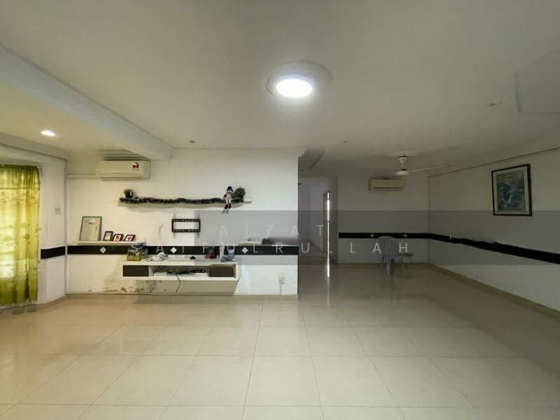 2-storey Terraced House for Sale in Petaling Jaya (Selangor) - Aizat Saifulrullah - Living Room - PropertyGuru.com.my