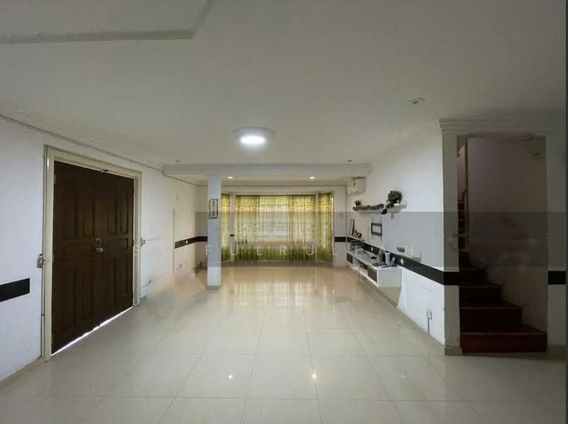 2-storey Terraced House for Sale in Petaling Jaya (Selangor) - Aizat Saifulrullah - Living Room - PropertyGuru.com.my