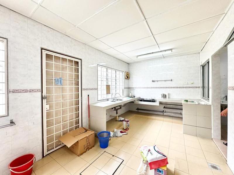 2-storey Terraced House for Sale in Shah Alam (Selangor) - Peggy Lim - Kitchen - PropertyGuru.com.my