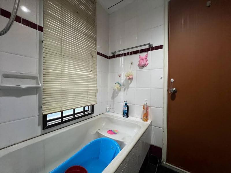 Kondominium untuk Dijual di The Habitat - Yvonne Lim - Bathroom - PropertyGuru.com.my