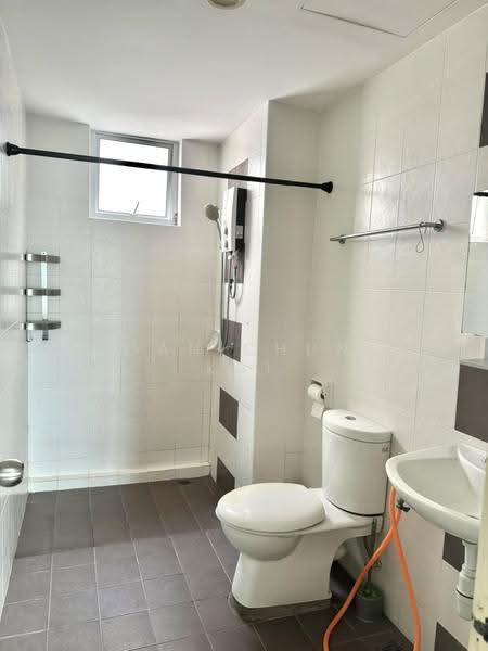 Condominium for Rent at The Golden Triangle Condominium - Gan Chun Kai - Bathroom - PropertyGuru.com.my