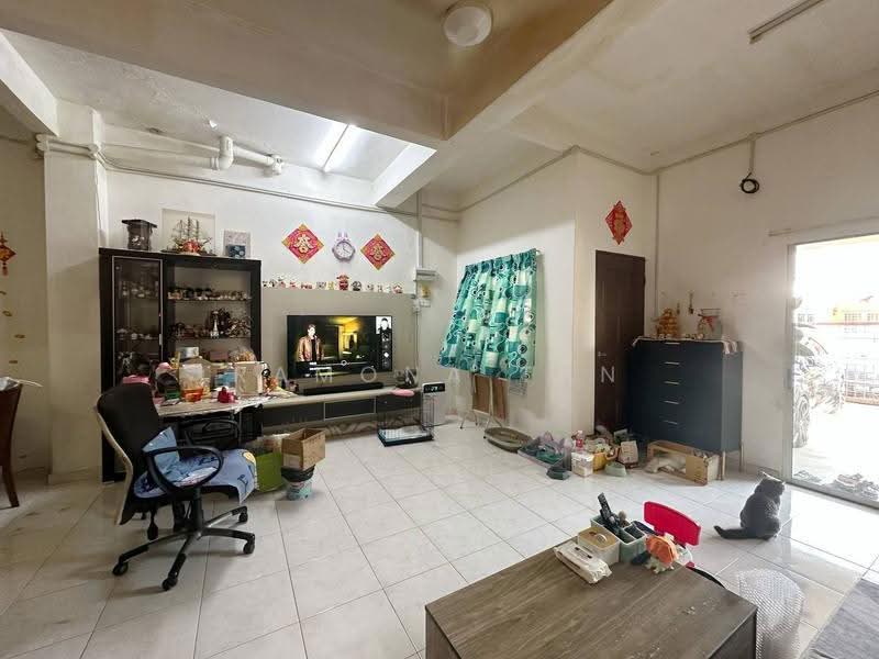 2-storey Terraced House for Sale in Taman Pandan Indah (Klebang) - Ramona Tan - Living Room - PropertyGuru.com.my