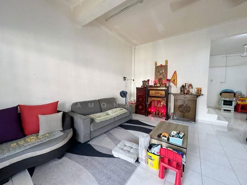 2-storey Terraced House for Sale in Taman Pandan Indah (Klebang) - Ramona Tan - Living Room - PropertyGuru.com.my