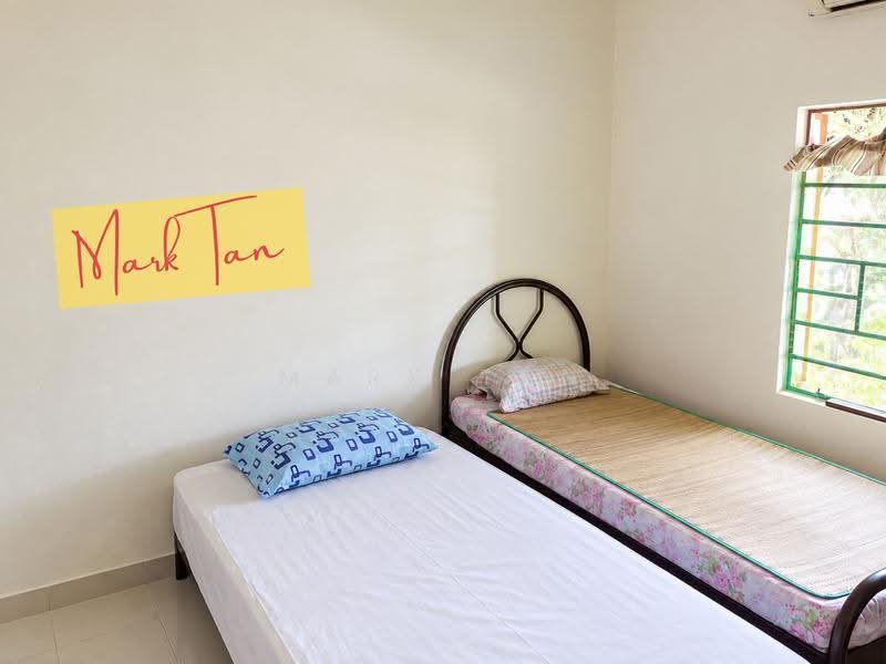 1-storey Terraced House for Sale in George Town (Penang) - Mark Tan - Bedroom - PropertyGuru.com.my