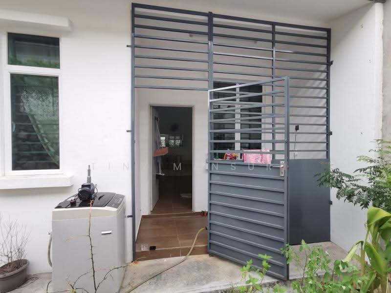 Rumah Berkembar untuk Dijual di Bandar Primer Kluang (Kluang) - Tiny Mansuri - PropertyGuru.com.my