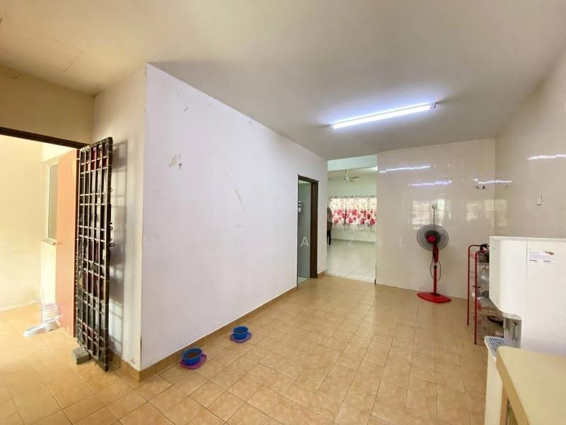 Rumah Teres 2-Tingkat untuk Dijual di Bandar Baru Bangi (Selangor) - Mohd Faizal - Living Room - PropertyGuru.com.my