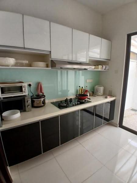 3-storey Terraced House for Sale in Valencia (Sungai Buloh) - Ruby Leong - Kitchen - PropertyGuru.com.my