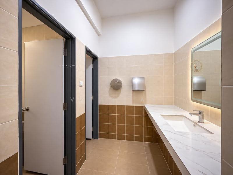 Shop / Office for Rent in Setia Alam (Selangor) - Vitas Tan - Bathroom - PropertyGuru.com.my