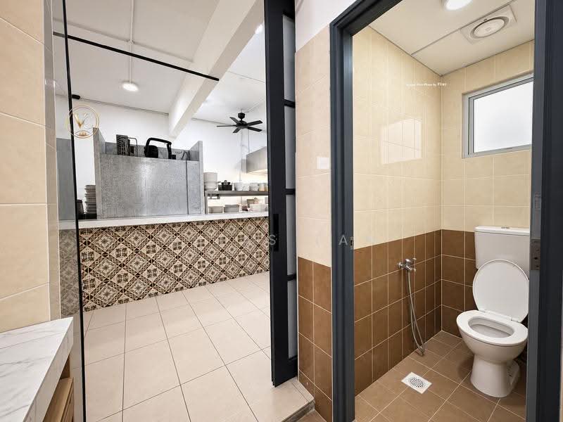 Shop / Office for Rent in Setia Alam (Selangor) - Vitas Tan - Bathroom - PropertyGuru.com.my