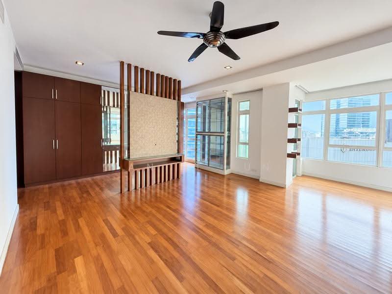 Kediaman Servis untuk Dijual di Binjai Residency - Daniel Jun - Living Room - PropertyGuru.com.my