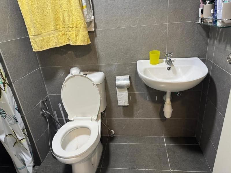 Service Residence for Rent at Majestic Maxim - Ming Ju Li - Bathroom - PropertyGuru.com.my