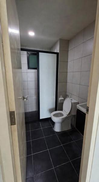 Service Residence for Sale at Edusphere - Chi Hau - Bathroom - PropertyGuru.com.my