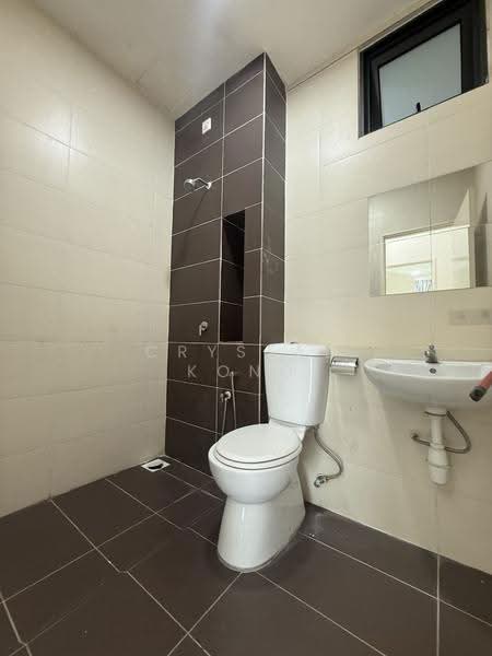 Service Residence for Sale at 8Scape Residence @ Sutera - Crystal Kong - Bathroom - PropertyGuru.com.my