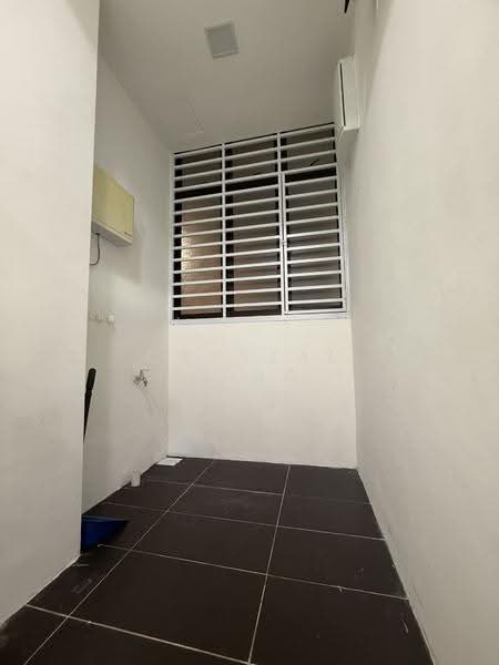 Service Residence for Sale at 8Scape Residence @ Sutera - Crystal Kong - Interior - PropertyGuru.com.my