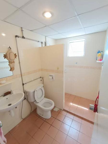 Condominium for Sale at Mutiara Place (Puncak Mutiara) - Kelvin Seow - Bathroom - PropertyGuru.com.my