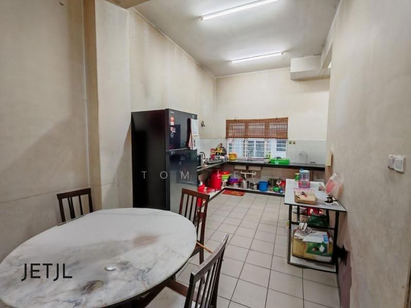 Rumah Teres 2-Tingkat untuk Dijual di Klang (Selangor) - Tom Lee - Kitchen - PropertyGuru.com.my