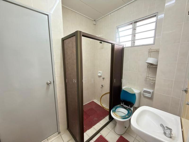 Rumah Teres 2.5-Tingkat untuk Disewa di Denai Alam (Shah Alam) - Vince Lim - Bathroom - PropertyGuru.com.my