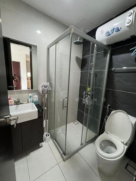 Condominium for Rent at Bay Point @ Country Garden Danga Bay - Oscar Wong - Bathroom - PropertyGuru.com.my
