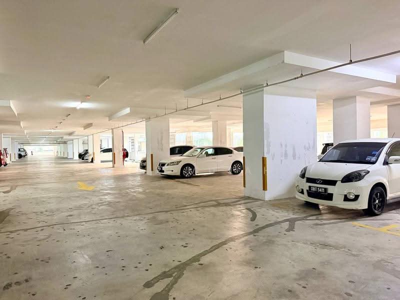 Service Residence for Rent at Almyra Residences - Ameer Mujahid - PropertyGuru.com.my