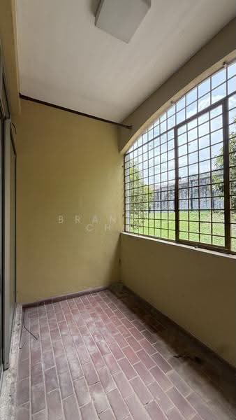 Pangsapuri untuk Dijual di Putri Apartment - Brandon Chin - Balcony - PropertyGuru.com.my