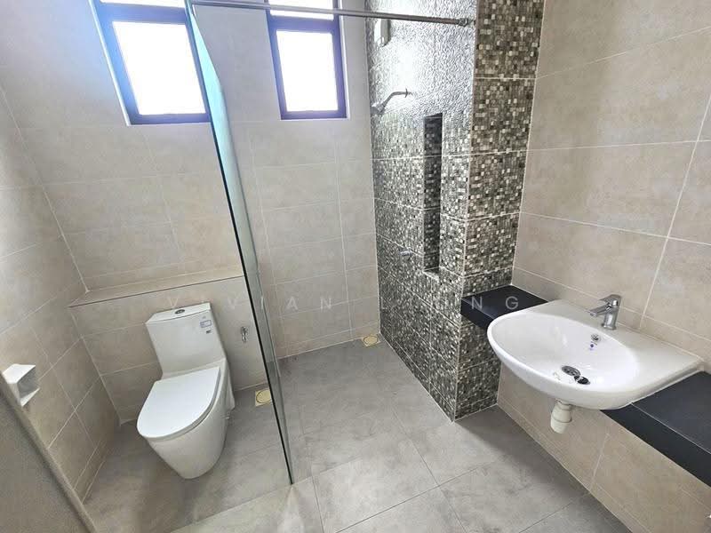 2-storey Terraced House for Sale in Semenyih (Selangor) - Vivian Liong - Bathroom - PropertyGuru.com.my