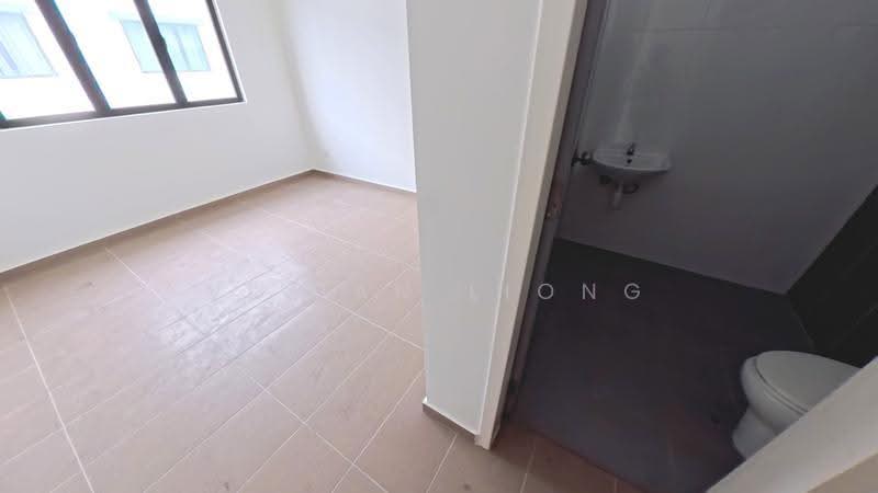 2-storey Terraced House for Sale in Semenyih (Selangor) - Vivian Liong - Bathroom - PropertyGuru.com.my