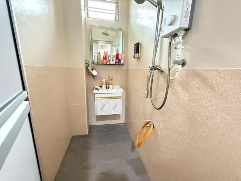 2-storey Terraced House for Sale in Taman Pulai Utama (Skudai) - Jack Liew - Bathroom - PropertyGuru.com.my