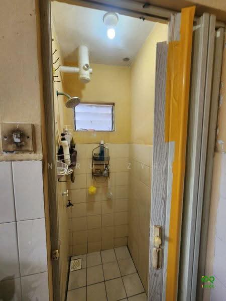 Flat for Sale at Sri Shamelin - Nurul Zyra - Bathroom - PropertyGuru.com.my
