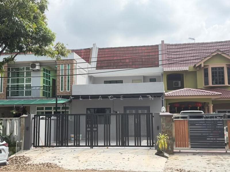 Rumah Teres 2-Tingkat untuk Dijual di Taman Bukit Kempas (Tampoi) - Wallace Ang - PropertyGuru.com.my