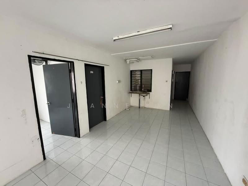 Flat for Rent at Desa Sri Puteri - Joanne Yan - Interior - PropertyGuru.com.my