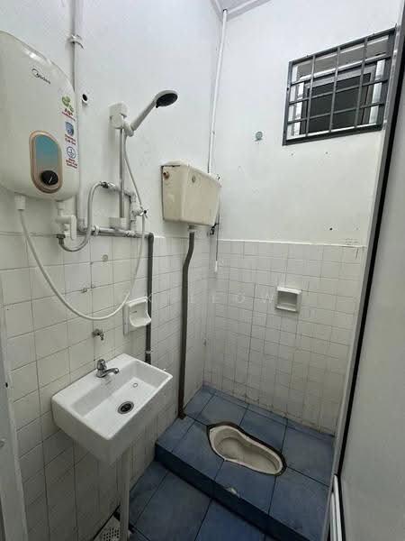 Rumah Teres 1.5-Tingkat untuk Disewa di Taman Molek (Johor Bahru) - Ck Leow - PropertyGuru.com.my