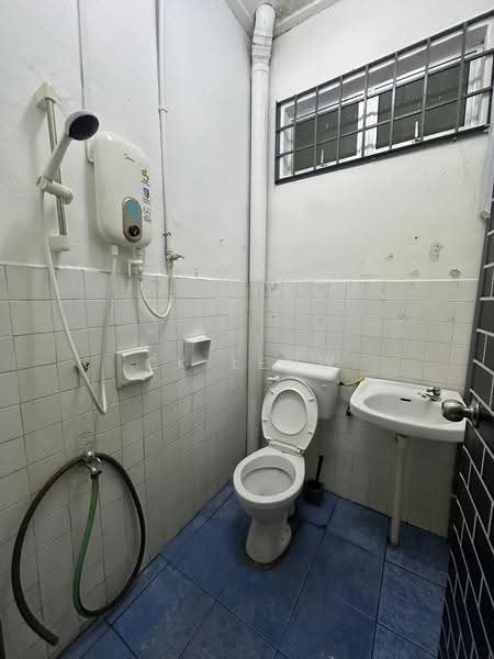 Rumah Teres 1.5-Tingkat untuk Disewa di Taman Molek (Johor Bahru) - Ck Leow - PropertyGuru.com.my