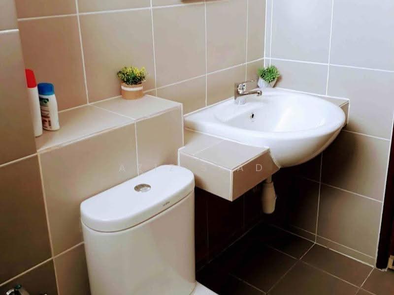 2-storey Terraced House for Sale in Saujana Utama (Puncak Alam) - Aziz Saad - Bathroom - PropertyGuru.com.my