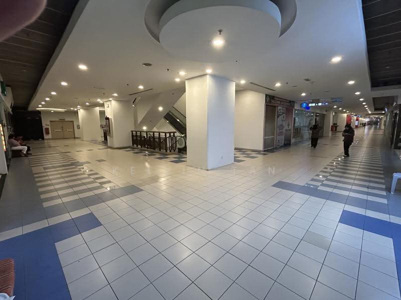 Retail Office for Sale in KLCC (KL City Centre) - Kelvin Tan - Corridor - PropertyGuru.com.my